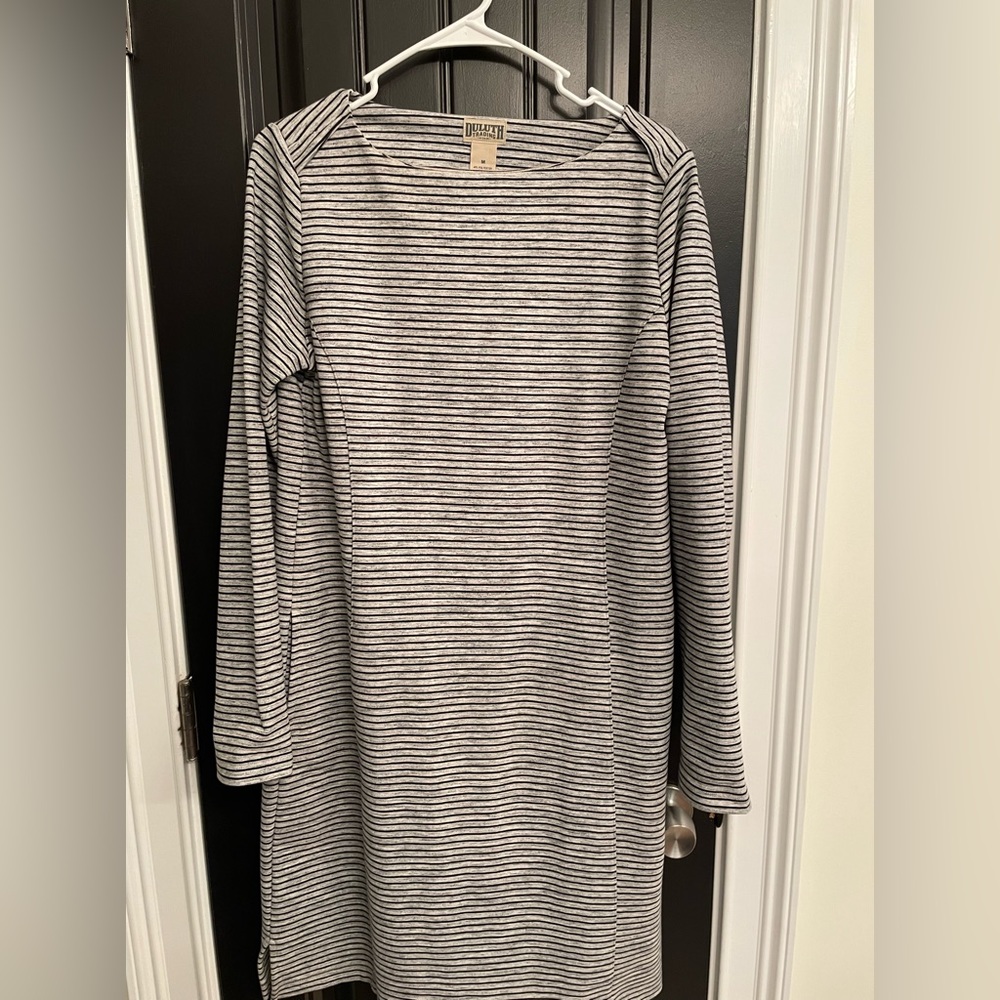 Duluth Trading Co Dress with Pockets